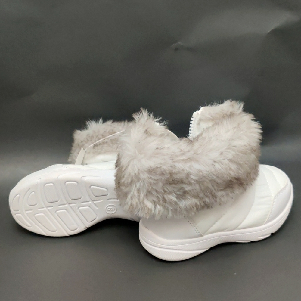 Boots ~ Piper ~ girls 9m ~ New